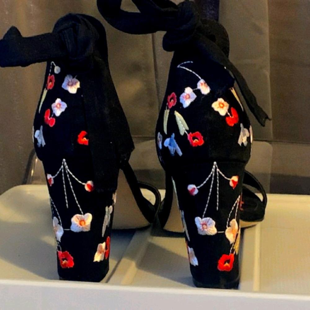 Madden girl-floral heel